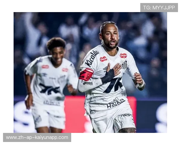 一场比赛中出现了惊艳的进球瞬间，足球比赛进球的一瞬间